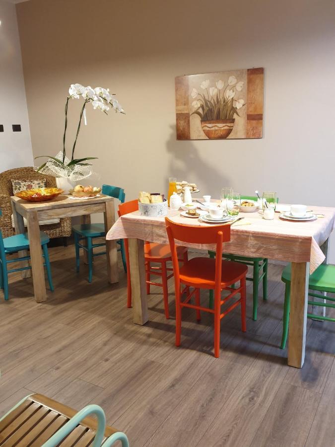 B&B Al Civico16 Guspini Eksteriør billede